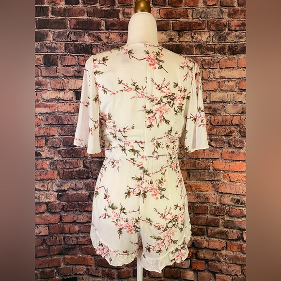 NWT Ivory and Pink Floral Blossom Jumpsuit Romper - Picture 3 of 4